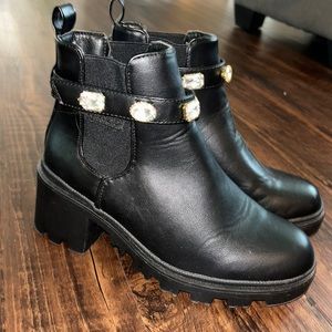 Black gem boots